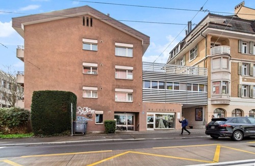 District 8 Apartment | Bright 1BR Apartment w/Patio in Seefeld