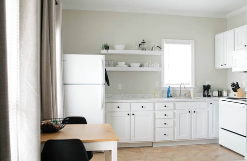 Montgomery Apartment | Bright 1BR Getaway | Pets & City Access