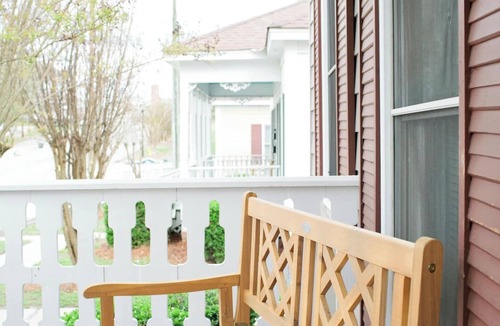 Montgomery Apartment | Bright 1BR Getaway | Pets & City Access