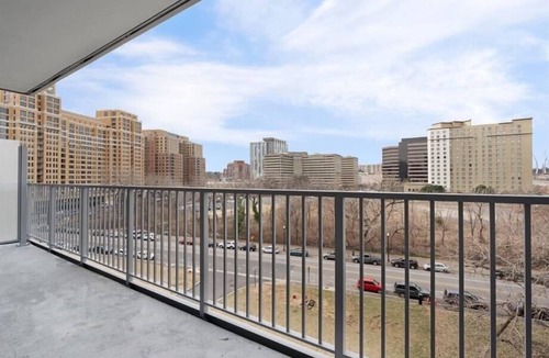 Crystal City Apartment | Bright 1BR | Ideal for Business | Balcony Apartment | Crystal City Arlington | by GLS