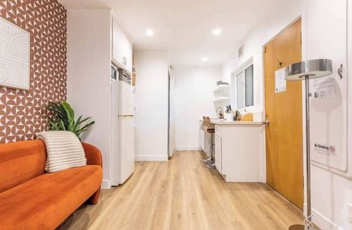 Ladera Heights Apartment | Bright 1BR | Patio | LAX | SoFi Stadium | Beaches