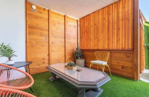 Ladera Heights Apartment | Bright 1BR | Patio | LAX | SoFi Stadium | Beaches