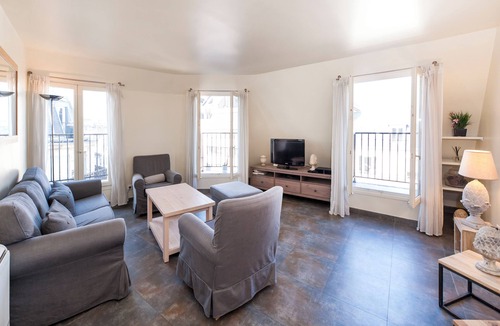 Chaussee-d'Antin Apartment | Bright 2 BD 2 BTH with AC & elevator near Opera, great views, insurance included