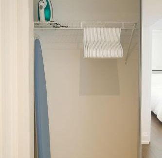 Fairview Apartment | Bright 2 Bed Basement Near Square One Mall Family Friendly Stay