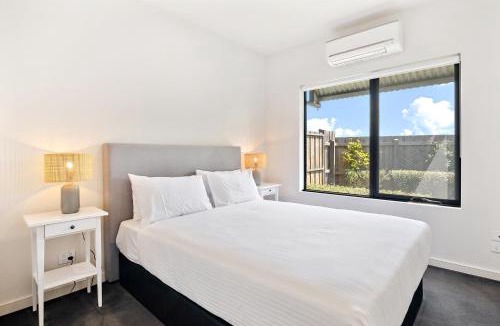 Glenroy House | Bright 2-Bed Glenroy Home with Courtyard