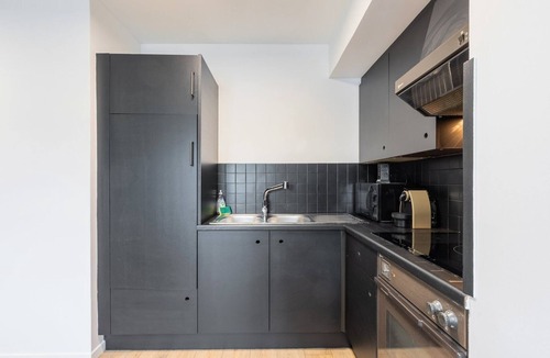 Lambersart Apartment | Bright 2-bedroom apartment w/balcony and parking.