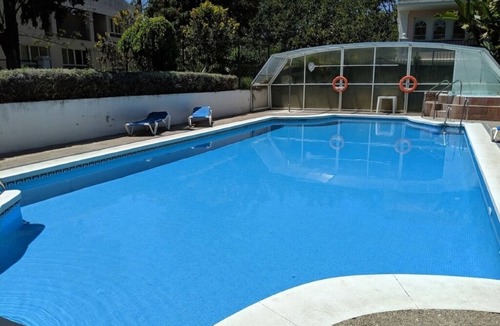 Marbella Apartment | Bright 2 bedroom apartment in a great location! 3 Pools, Private FREE Parking!
