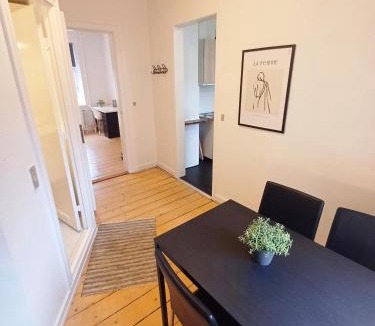 Aalborg Midtby Apartment | Bright 2 Bedroom Apartment on Superb Location