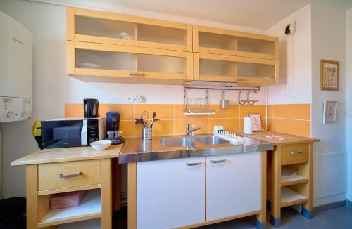 Condrieu Apartment | Bright, 2 bedrooms, central, garage and balcony