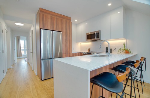 Hochelaga Condo | Bright 2-Floor Penthouse Condo with Parking
