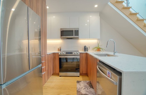 Hochelaga Condo | Bright 2-Floor Penthouse Condo with Parking