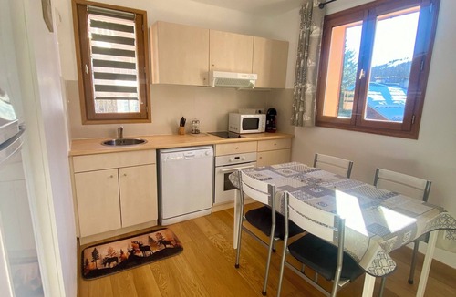 Peone Apartment | Bright 2-room apartment