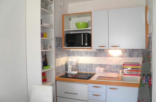 Sete Apartment | Bright 2-room flat with loggia and parking in Sète