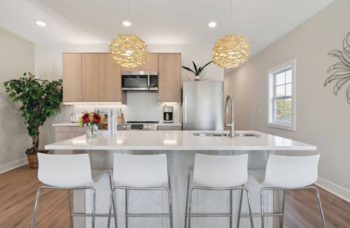 Germantown Apartment | Bright 2Bd/2ba for Bourbon Trail- Priv Parking!