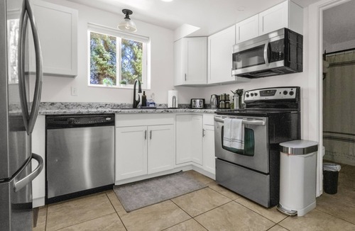 Logan Apartment | Bright 2br Great Location Near USU and Downtown