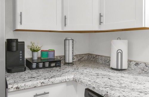 Logan Apartment | Bright 2br Great Location Near USU and Downtown