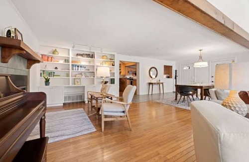 Hendersonville House | Bright 2BR House w Sunroom Firepit Near Trails