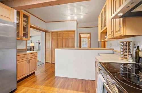 Hendersonville House | Bright 2BR House w/Sunroom + Fire Pit~Near Trails~Free Tickets