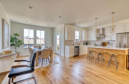 North Tabor House | Bright 2BR - North Tabor - Work & Recharge