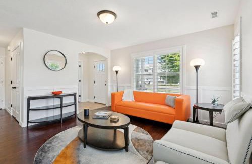 Logan House | Bright 2BR + Office | Garage, Yard & Animal Friendly