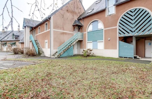 Esquieze-Sere Apartment | Bright 2BR with garden, sleeps 6, Wi-Fi, parking, pets allowed