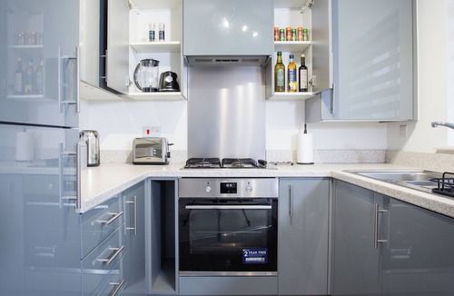 Chequerbent House | Bright 3-Bed 2.5-Bath Bolton Home