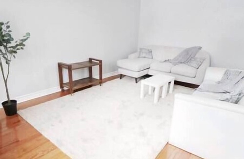 Newtonbrook House | Bright 3 Bedroom Spacious House In Great Location