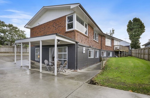 Saint Johns House | Bright 3-Bedroom Unit - WiFi & Parking