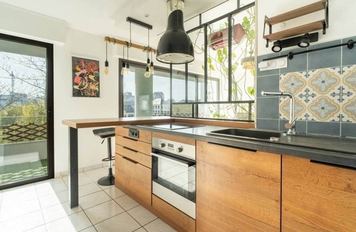 Nord-Saint-Martin Apartment | Bright 3 Bedrooms with Garage