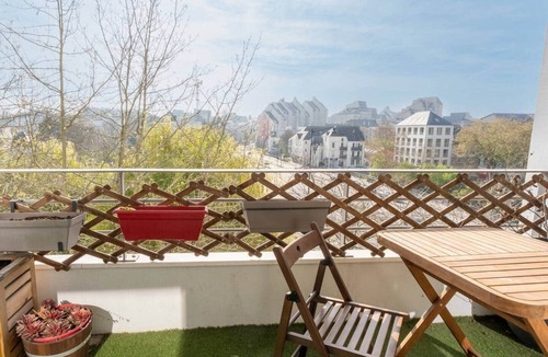 Nord-Saint-Martin Apartment | Bright 3 Bedrooms with Garage
