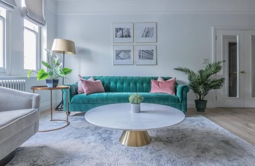 Queen's Gate Apartment | Bright 3-room apartment