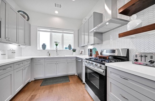 Northside House | Bright 3BR Houston Townhouse with Parking and Fast Wi-Fi