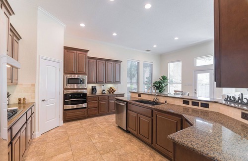 Sterling Ridge House | Bright 4 bdr w BIG backyard & Fire Pit!