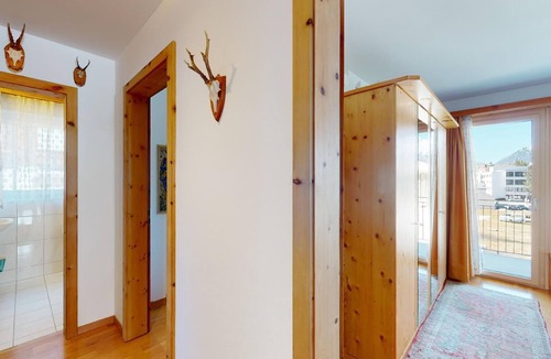 Sankt Moritz-Bad Apartment | Bright 4-room apartment on the 2nd floor.