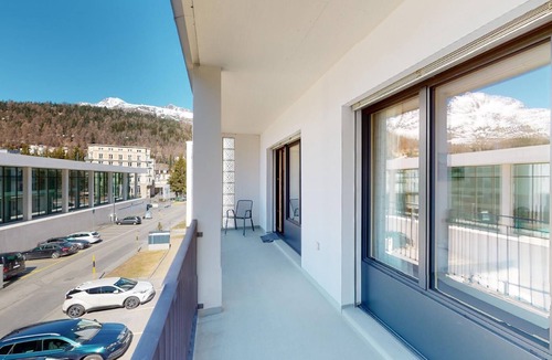 Sankt Moritz-Bad Apartment | Bright 4-room apartment on the 2nd floor.
