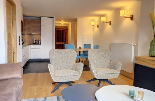 La Rosiere Apartment | Bright Apartment with Spa, Billiards and Parking included