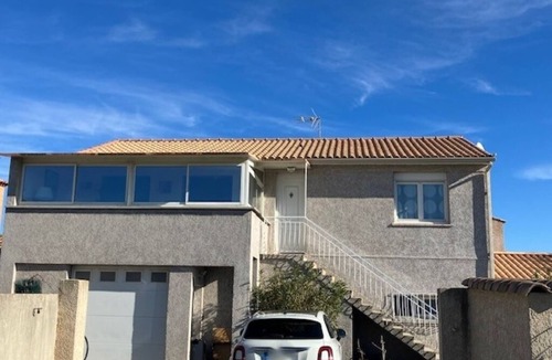 Fabregues Apartment | Bright, air-conditioned apartment