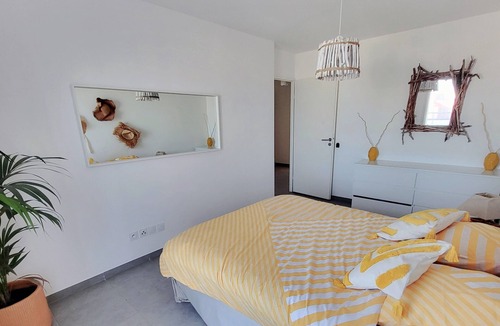 Saint-Jean-de-Vedas Apartment | Bright, air-conditioned apartment with double terrace and parking.