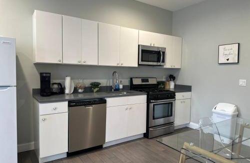 Albany Apartment | Bright & Airy 1 BDRM Private Apt
