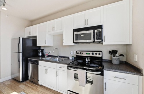 Downtown Fort Worth Condo | Bright, Airy — All You Need, Walk Downtown!
