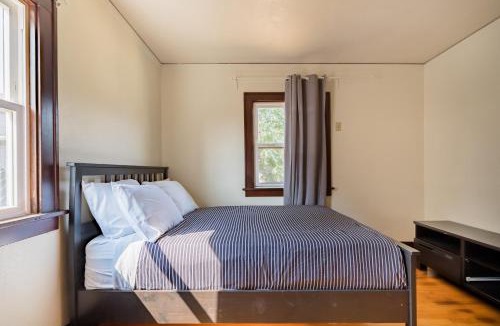 Foster - Powell House | Bright Airy Bungalow AC Fast WiFi Prime SE