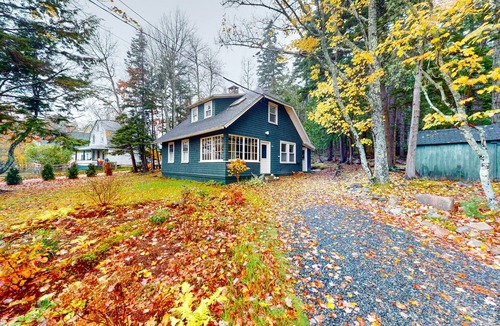 Northeast Harbor House | Bright & airy cottage with firepit, bikes, high-speed WiFi & private W/D