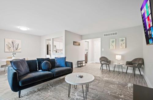 Rochester Apartment | Bright & Airy Urban Unit Walk to Everything