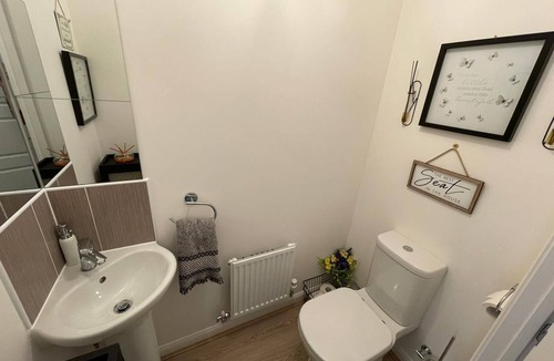 Wellingborough House | Bright and Airey House