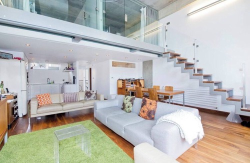 Haggerston Apartment | Bright and Airy 2BD Flat in Haggerston