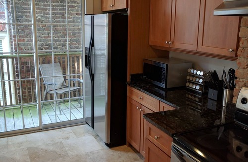 Historic Downtown Savannah Condo | Bright and Airy, Historic Condo on Monterey Square