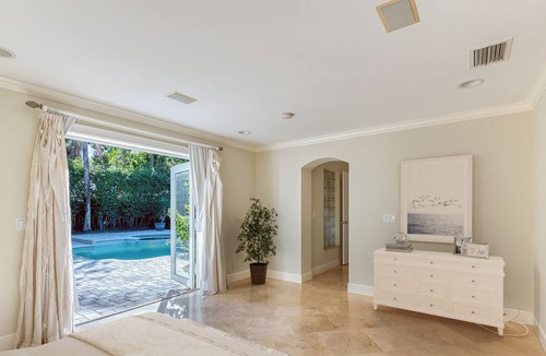 Juno Beach House | Bright and Airy Palm Beach Gardens Gem