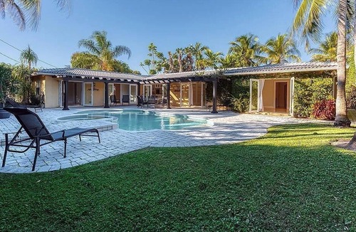 Juno Beach House | Bright and Airy Palm Beach Gardens Gem