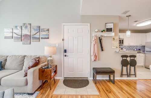 Monticello Condo | Bright and beautifully updated loft condo-GREAT Amenities-30 night min!