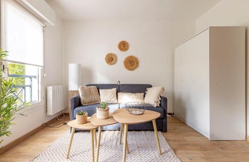 Casselardit Apartment | Bright and charming studio next to the tram